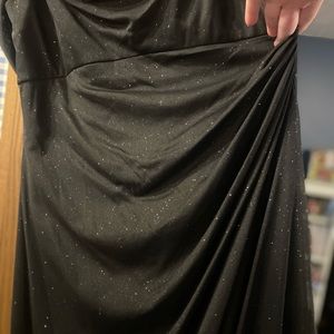 Black formal dress/bridesmaid dress. Size 14. Black.